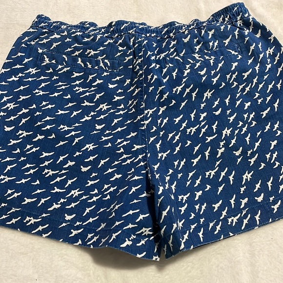 L.L. Bean Signature Bird Print Shorts - Picture 3 of 8